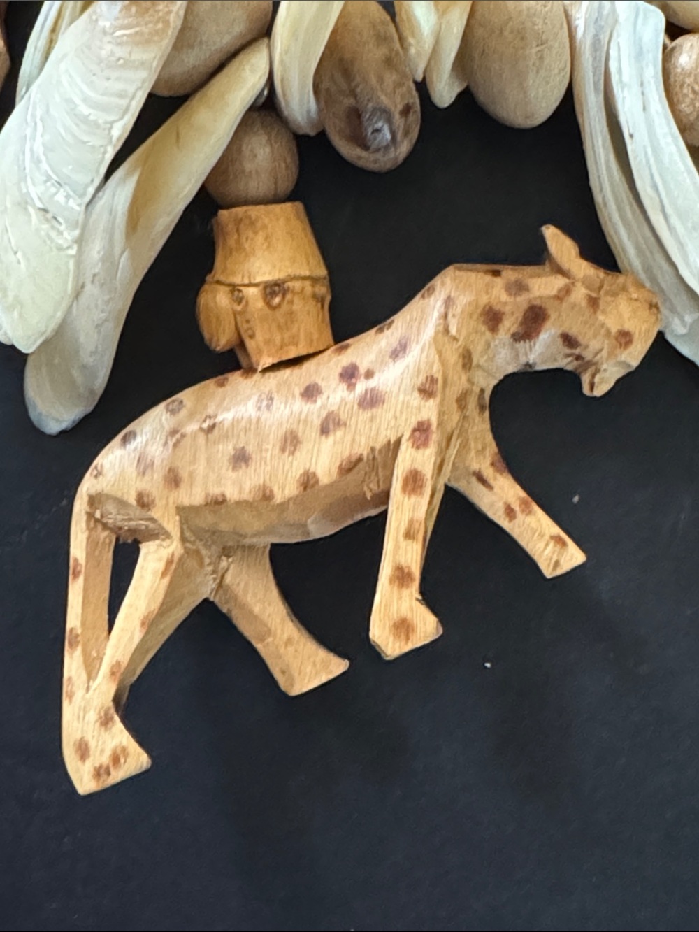 Vintage Wood Safari Animal Necklace - Picture 4 of 16